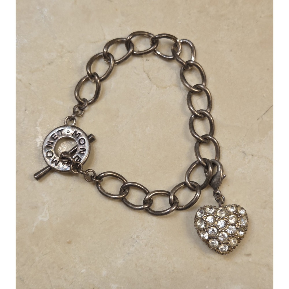 Vintage Monet Toggle Clasp‎ Charm Bracelet w/ Pave Heart Charm 7" Signed - Picture 2 of 3